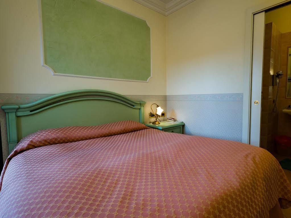 Hotel Louis I Ciampino Exterior photo